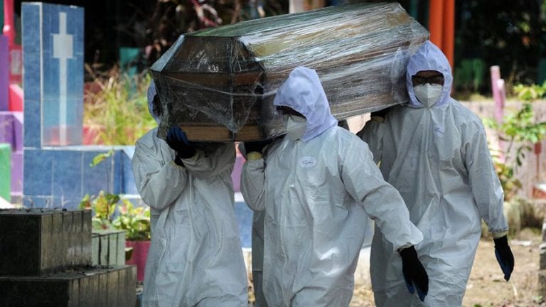 Suma Quintana Roo 7 muertes y otros 50 positivos a COVID-19 en 24 horas