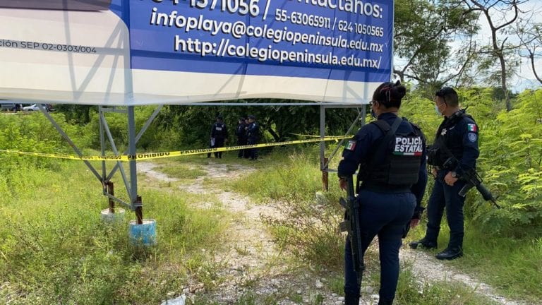 Hallan cuerpo embolsado en campo de motocross en Playa del Carmen