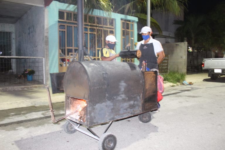 Una tradición de Puebla vive en Playa del Carmen: El Carrito Camotero