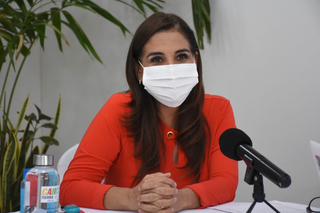 La Primera Autoridad Municipal manifestó que a 4 meses de lanzamiento de la plataforma E-CUN, se han generado más de 230 mil visitas en la página web www.cancun.gob.mx, más de 4 mil descargas en la aplicación “Cancún Móvil”, para dispositivos IOS y Android. También te puede interesar: Co