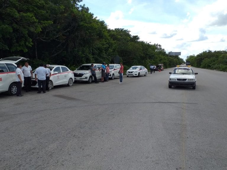 Disputa entre taxistas de Tulum y Valladolid; turismo ‘paga los platos rotos’