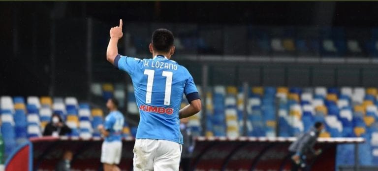 Hirving "Chucky" Lozano anotó dos goles este día para su equipo