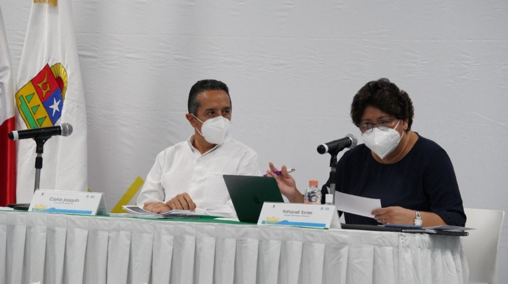 Carlos Joaquín expresó que Quintana Roo tiene hoy un déficit que nos pone en complicaciones financieras, durante la conferencia de prensa que se llevó a cabo en la Universidad Tecnológica, organizada por el Coordinador General de Comunicación y Vocero Carlos Orvañanos Rea.