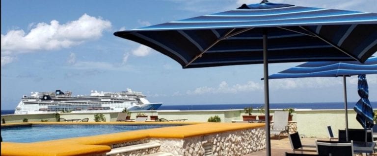 Reabren dos hoteles en Cozumel