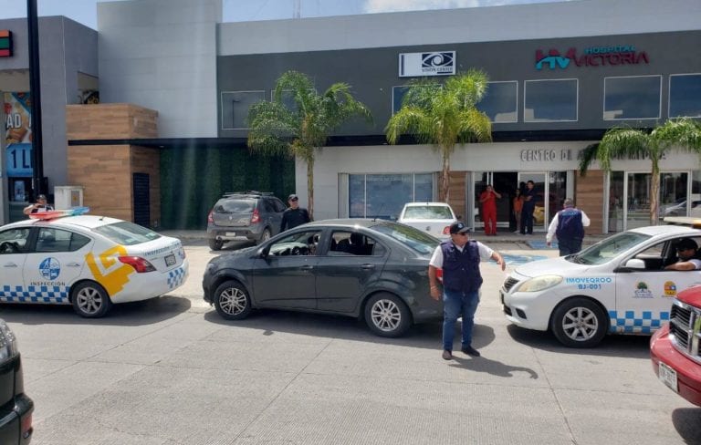 En lugar de ingresar iniciativas que favorecen todavía más a los taxistas, los diputados locales debieran buscar la conciliación entre todas las modalidades de transporte y legislar a favor de la sociedad en su conjunto, criticó Águeda Esperilla Soto, conductora de Uber.