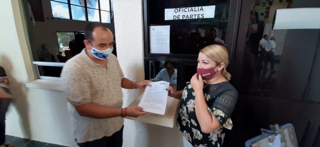 En una nueva ayuda a los taxistas, los diputados de Morena, Erika Castillo Acosta y José Luis Chávez Zepeda, presentaron una iniciativa conjunta para que corporaciones policiacas y direcciones de Tránsito tengan facultades para realizar operativos de detección de transporte irregular, tema hasta ahora reservado al Instituto de Movilidad de Quintana Roo (Imoveqroo).