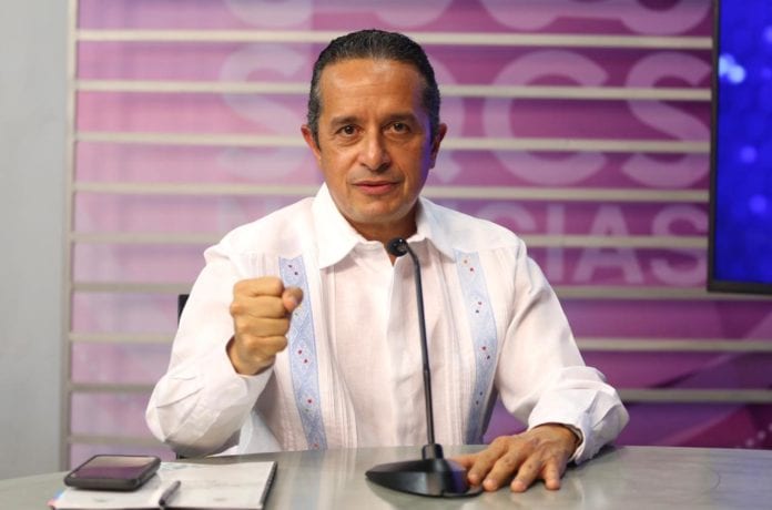 Carlos Joaquín habla de mantener el equilibrio entre la salud y la reactivación económica