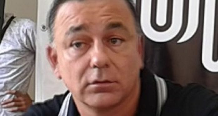 Carlos Mimenza Novelo, empresario y virtual aspirante a la presidencia de Solidaridad, fue denunciado hoy ante la Fiscalía General de la República (FGR) por efectuar amenazas en contra de el director general de Quinta Fuerza, lo cual se integró a la Carpeta de Denuncia FED/QR/CUN/0000680/2020, por lo que podría recibir una segunda sentencia condenatoria por reincidir en el mismo delito.