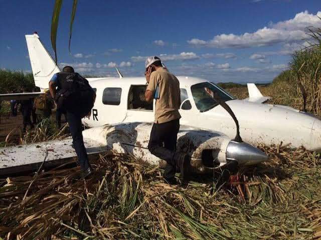 Avioneta que aterrizó en Campeche.