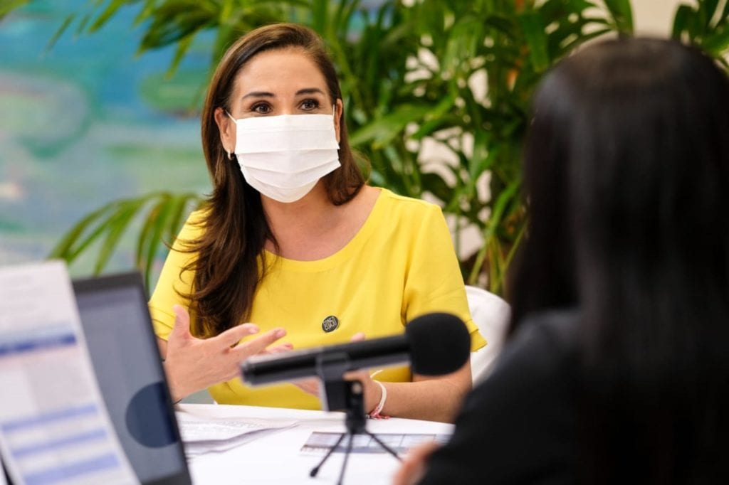 En este sentido, la Presidente Municipal,  Mara Lezama, destacó que la actual administración municipal atiende las necesidades de los ciudadanos y otorga herramientas, así como servicios que faciliten oportunidades a la población en situación vulnerable a través de la Dirección General de Desarrollo Económico con el programa “Ven y Empléate”.