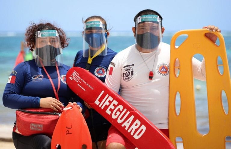 En Puerto Morelos tenemos una arraigada cultura de la prevención, sustentada en la reducción de riesgos ante desastres naturales y los provocados por la actividad humana, señaló la Presidenta Municipal Laura Fernández Piña, en el marco del Día Nacional de Protección Civil.