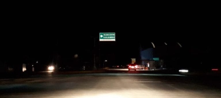 Zozobra entre playenses por constantes apagones