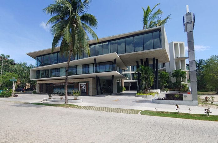 Entre la diversidad de segmentos existentes en Playa del Carmen, el turismo médico se ve favorecido con nuevas inversiones, de las más recientes destaca el arribo de la clínica Sani Dent, enfocada a este segmento.