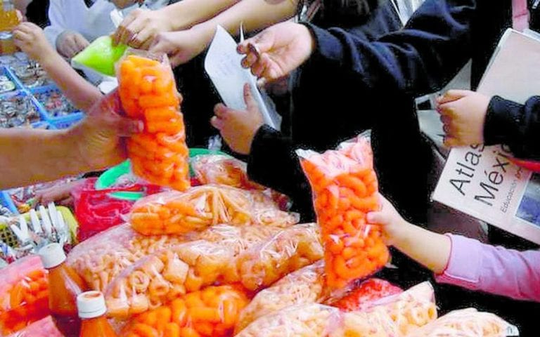 Quintana Roo podría prohibir venta de comida chatarra