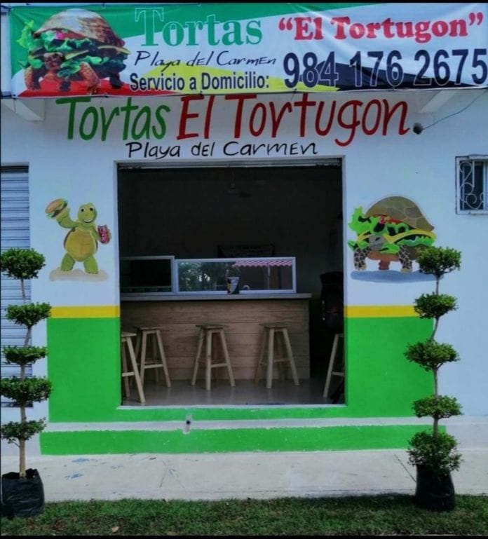 los playenses tomaron con mucha diversión este hecho, pues aseguran que si no está abierto debía pedir en otro lado y no escribirles para provocarlos.
