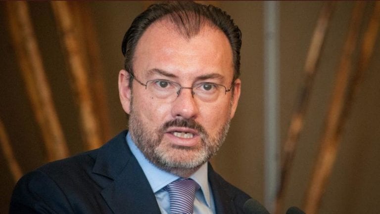 Integrantes de la comunidad del MIT piden a la institución que despida a Luis Videgaray