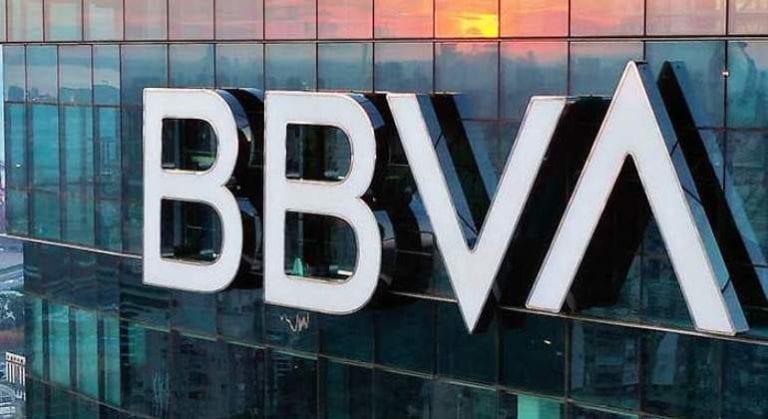 BBVA ‘se pone al corriente’ con el SAT y paga más de 3 mil mdp por ISR