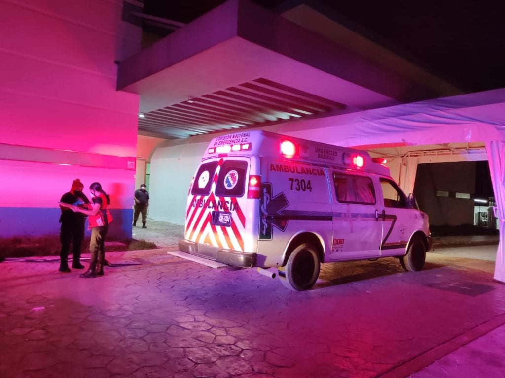 Los gritos de la herida hizo que salieran vecinos a la calle, y entre todos le dieron una golpiza a este agresor.