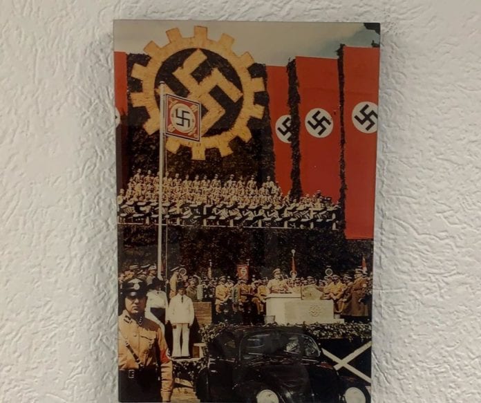 Volkswagen de México está en medio de la polémica por unas fotos de la Alemania nazi en una de sus oficinas
