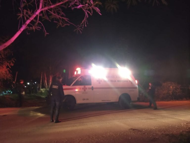 Balean a transeúnte cerca del basurero de Cancún