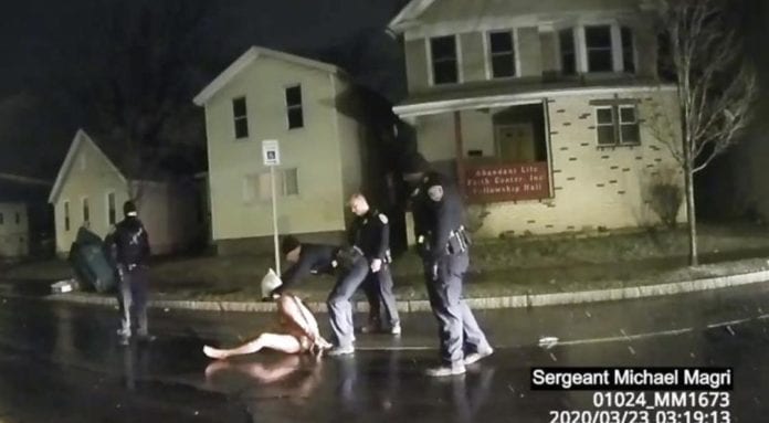 Otro afroamericano murió en Estados Unidos por culpa de la Policía