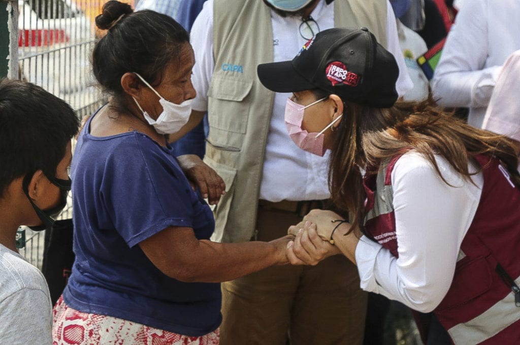 La Presidente Municipal, Mara Lezama, recordó que recientemente se puso en marcha el comedor comunitario en apoyo a las familias vulnerables y gracias al trabajo coordinado junto con la Fundación Chedraui, Club Rotary Zona Hotelera y otras empresas que se han sumado a la ayuda social.