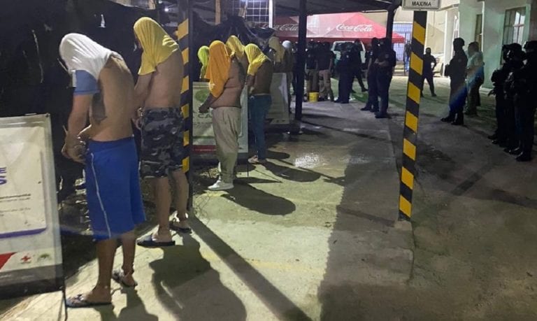 Con el objetivo de reducir la actividad criminal en Quintana Roo, la Guardia Nacional en coordinación con la Secretaría de Seguridad Pública de Quintana Roo, realizó un operativo en el que trasladó a reos del estado a dos CEFERESOS de otras entidades de México.