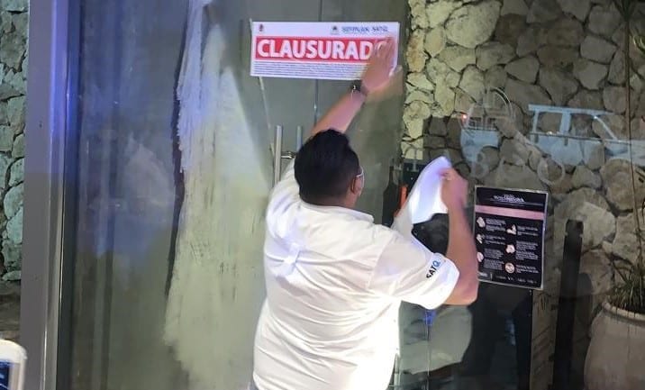 ¡Fotos! Por tener ‘casa llena’ en semáforo amarillo, cierran restaurante Taboo en Cancún