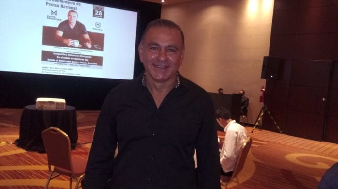 Brinda Carlos Mimenza comida y show a periodistas de la Ciudad de México