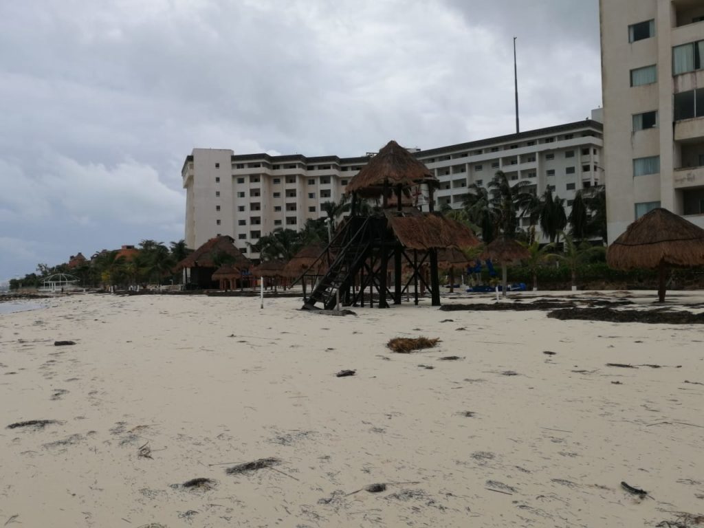 Estas son algunas de las afectaciones por Zeta en Cancún