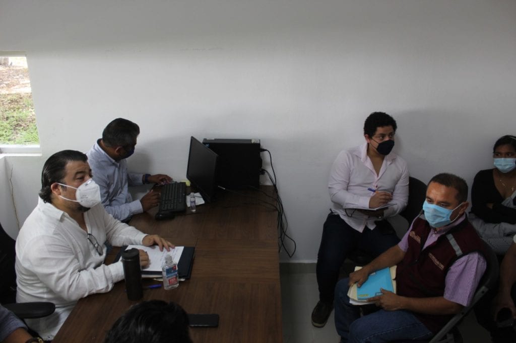 El funcionario municipal destacó que la primera prioridad fue liberar las arterias principal de la ciudad, así como árboles u otros obstáculos que estaban sobre viviendas o generando afectación. En estas dos semanas, han retirado 826 árboles, además de centenares de toneladas de basura vegetal.