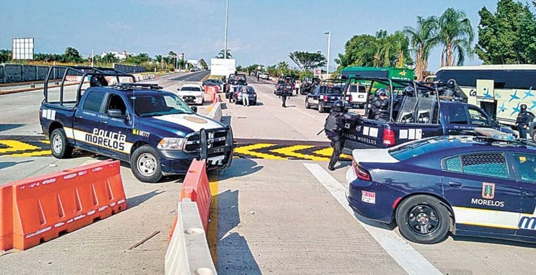 Un total de 68 manifestantes fueron desalojados y detenidos en caseta de Alpuyeca