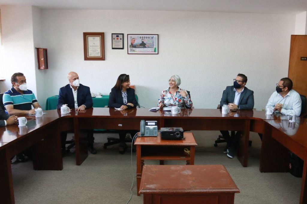 Laura Fernández presentó en la Ciudad de México en Atlas de Riesgo de Puerto Morelos