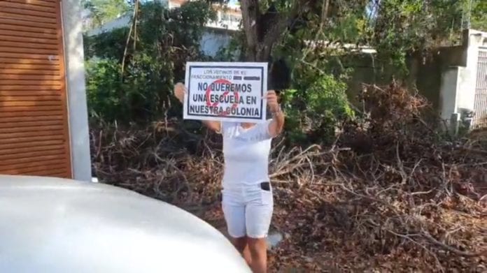 Protestan contra escuela