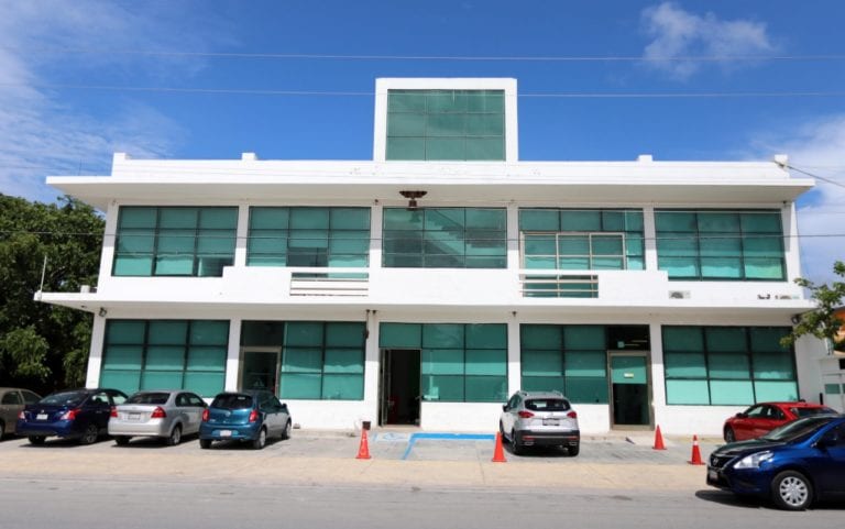 La alcaldesa Laura Fernández Piña dio a conocer la publicación del Reglamento de Entrega-Recepción del Municipio de Puerto Morelos, que ha sido difundido recientemente por el Periódico Oficial del Estado.