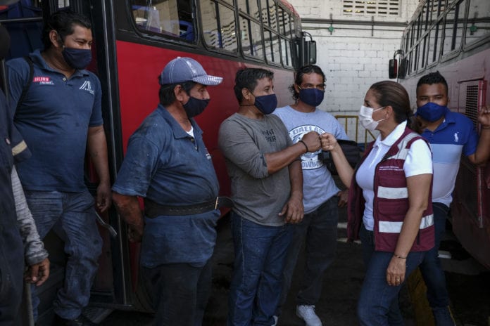 Concesionarios y operadores de transporte público municipal fueron reconocidos públicamente por el Ayuntamiento de Benito Juárez por el apoyo brindado en el huracán 