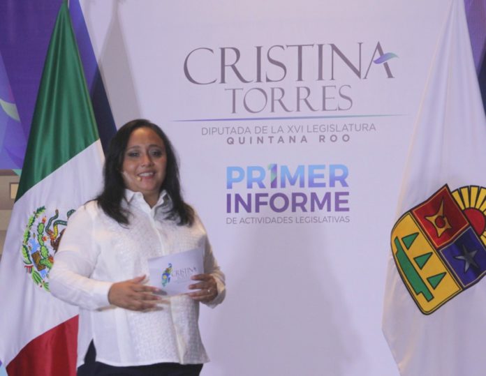 La diputada local Cristina Torres Gómez rindió su informe legislativo