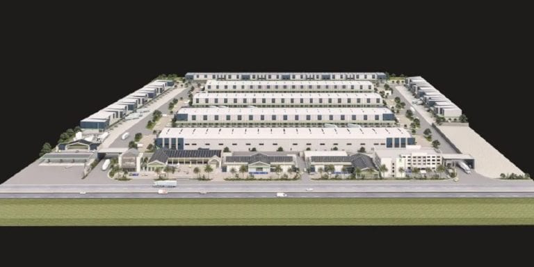 Contará con los estándares internacionales en tecnología y cuidado del medio ambiente, avalados por la certificación LEED, la Central de Abasto de Playa del Carmen, edificación que dotará a la ciudad de una innovadora infraestructura en almacenamiento y distribución, altamente necesaria para el sureste de México, dado su indetenible desarrollo y crecimiento.