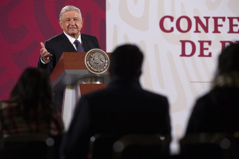 AMLO insiste al Papa Francisco en pedir disculpa pública a pueblos originarios