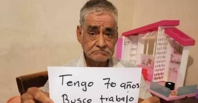 Un abuelito pide trabajo; busca cotizar en el IMSS para obtener su pensión