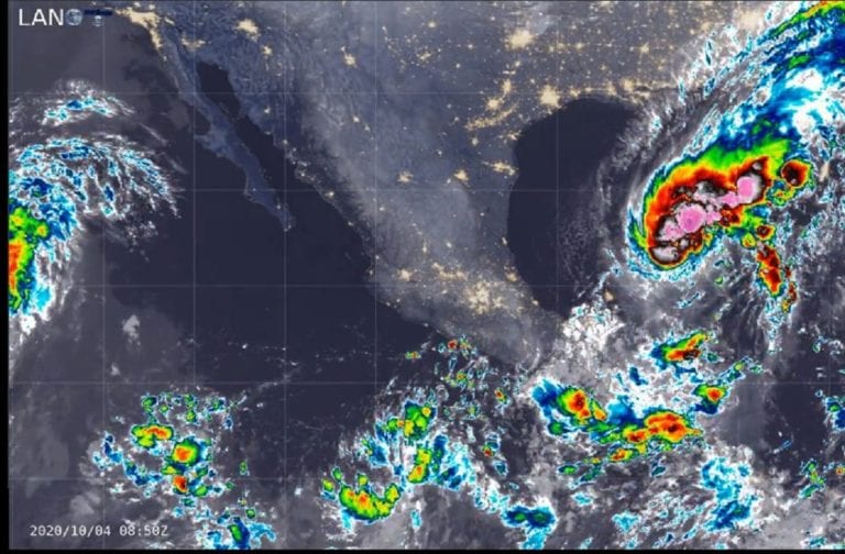 En los últimos minutos se ha discutido si el huracán "Delta", es categoría 3 o 4, lo cierto es que los organismos coinciden en que existe una disminución en la velocidad de sus vientos.