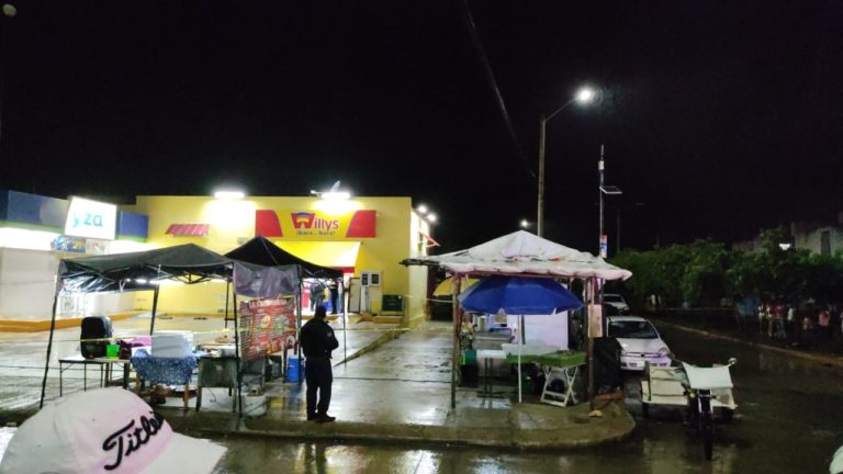 Ejecutan a hombre a balazos afuera de “Super Willys” en Cancún