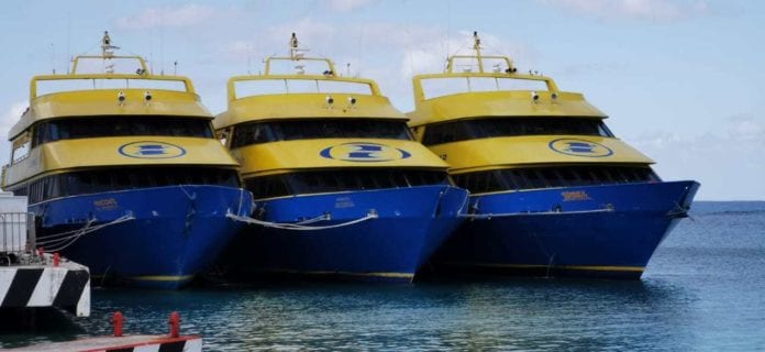 Como dictan los protocolos de seguridad, ante la presencia del la Tormenta Tropical Gamma, los cruces del ferry entre Playa del Carmen y Cozumel, y entre Cancún e Isla Mujeres, quedan suspendidos hasta nuevo aviso.