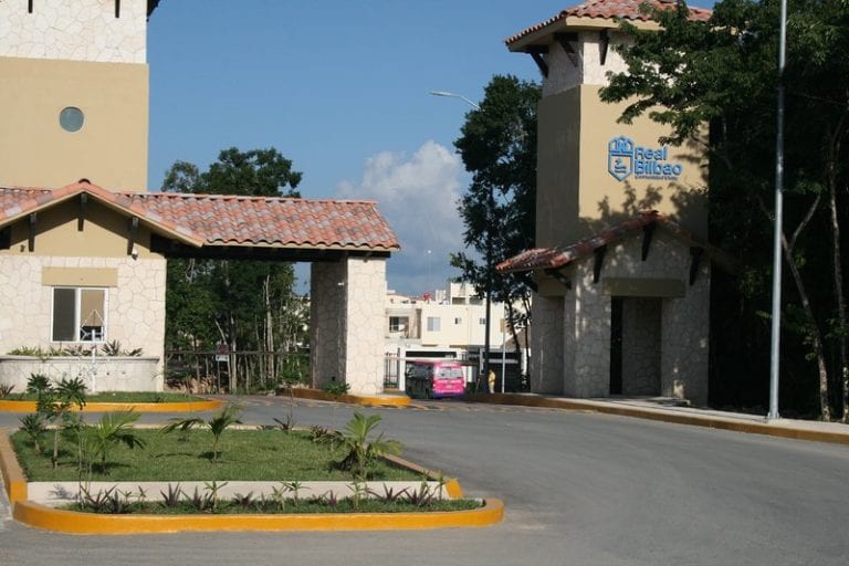 Administradores de Real Bilbao ‘secuestran’ a residentes en Playa del Carmen