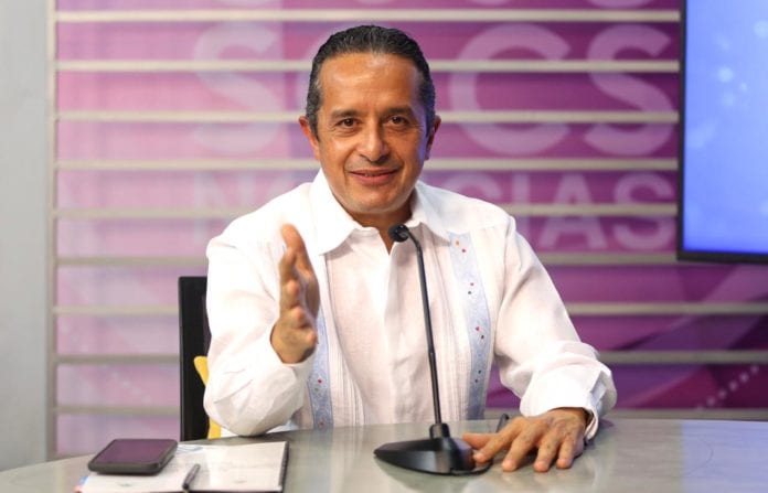 El gobernador Carlos Joaquín expresó que los decretos para los estímulos fiscales en la frontera sur del país, la zona libre de Chetumal, el Parque Industrial con Recinto Fiscalizado Estratégico, la Central de Abastos y el Tren Maya permitirán atraer nuevas inversiones y abrir el comercio exterior, principalmente con Centroamérica.