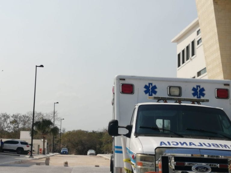 Cayó de una palapa en el hotel H10 de Playa del Carmen y murió