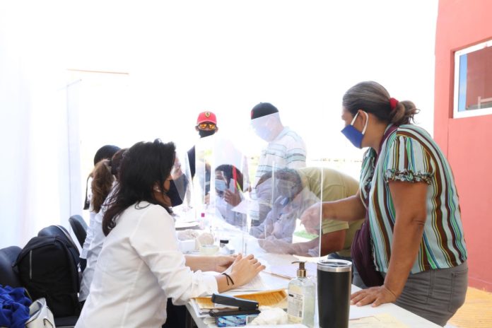 Realizan feria para ofertas vacantes del Tren Maya