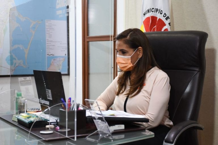 Autoridades municipales de Benito Juárez participaron en el diálogo virtual titulado “La importancia del desarrollo social en el municipio”, a cargo del Instituto Nacional para el Federalismo y el Desarrollo Municipal (INAFED), que unió a más de 300 funcionarios de los tres órdenes de gobierno y más de 20 presidentes y presidentas municipales de México.