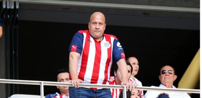 Enrique Alfaro ha autorizado que haya público en el partido de Chivas contra América, lo que ha sido muy criticado