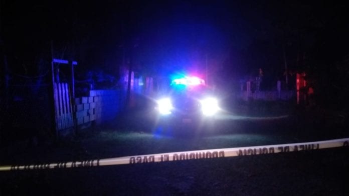 Dos de las tres personas que fueron ejecutadas la noche del pasado sábado en la colonia El Jordán ya han sido identificadas; una de ellas es un taxista, integrante del Sindicato “Andrés Quintana Roo”.